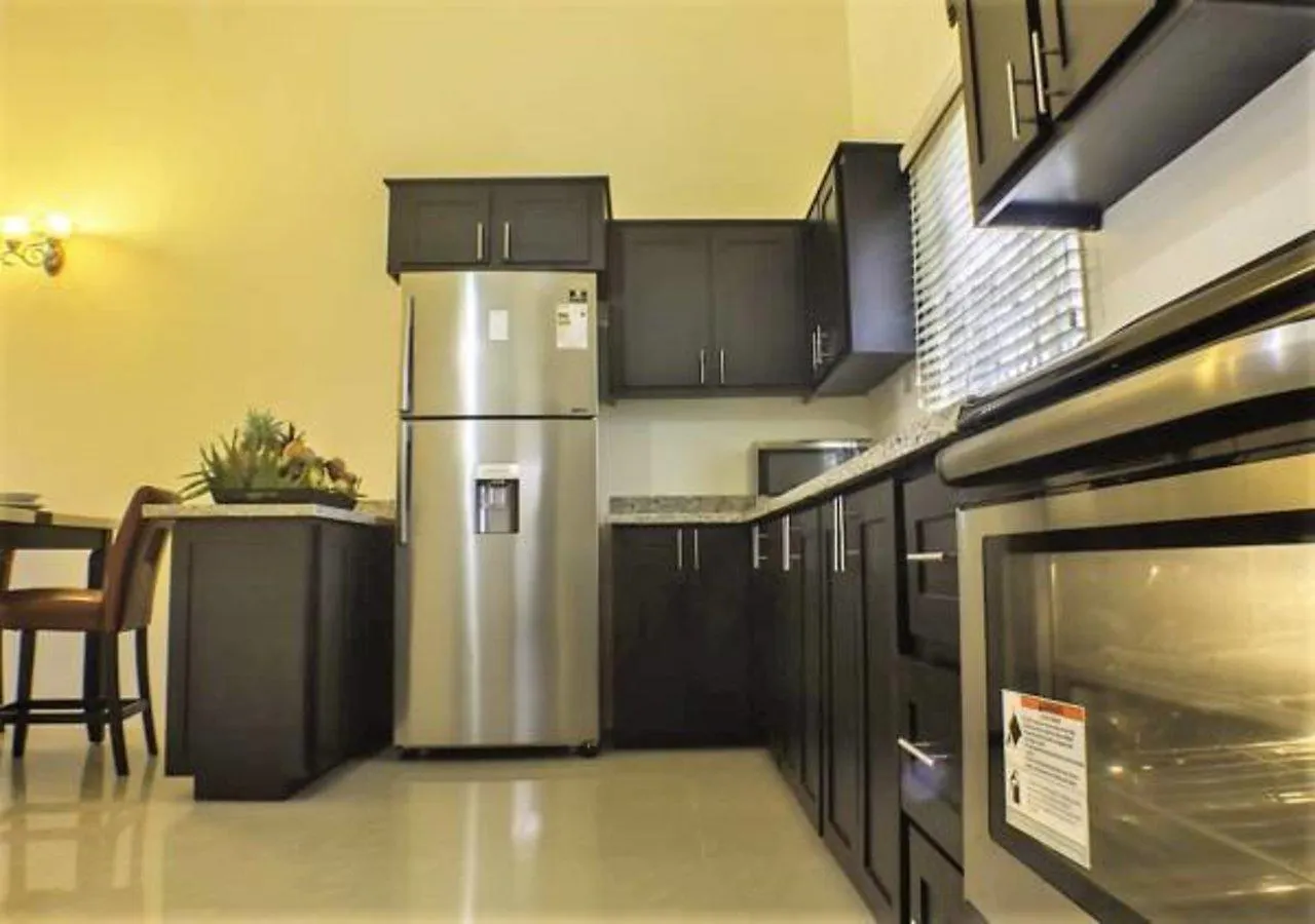 N2N Suites - Ochio Rios Vacation Home Ocho Rios